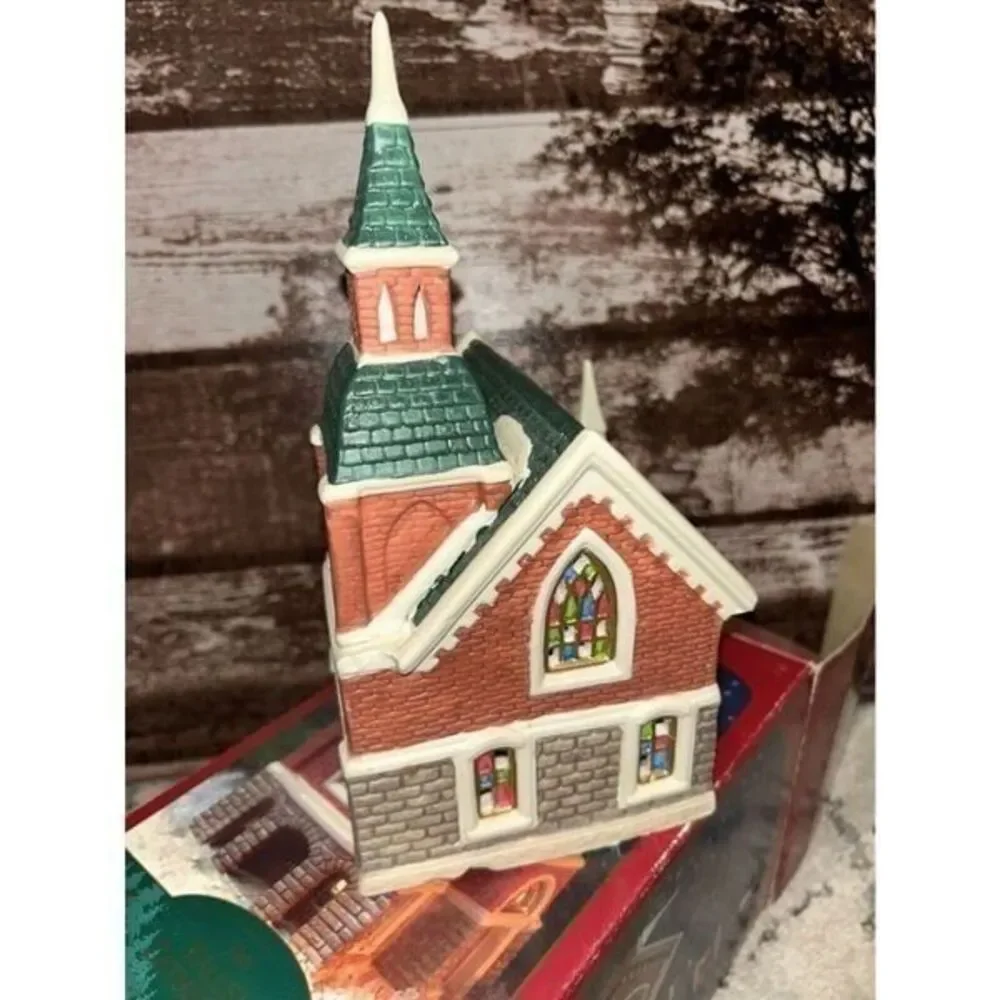 Vintage 1995 Seasonal Specialties The Valley Cathedral Porcelain House No Light